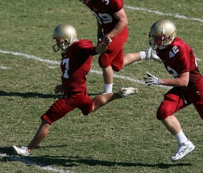 开云体育-孤胆英雄的史诗，梅西在英格兰与阿根廷对决中如何以个人能力改写剧本