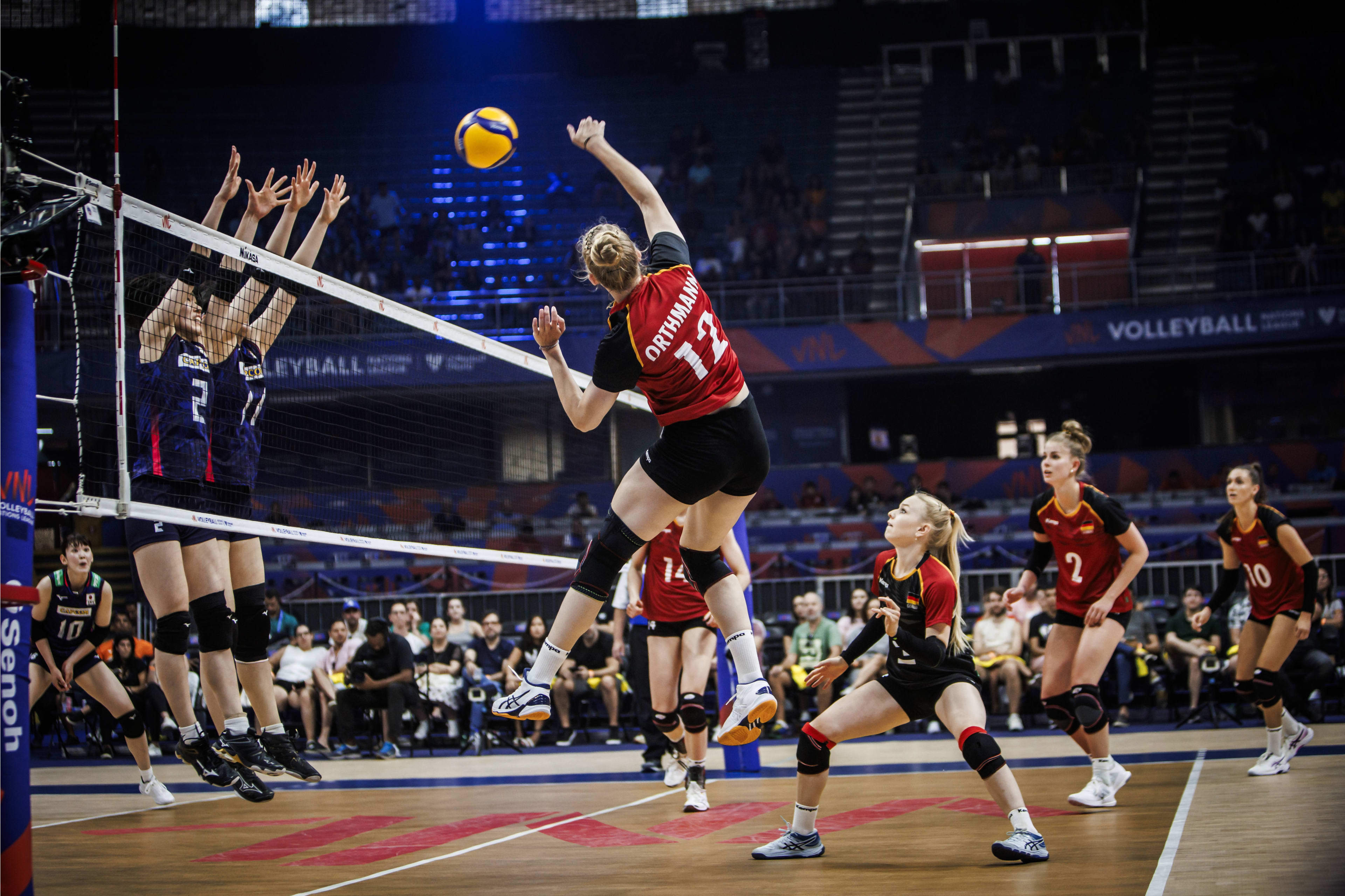 韩国队鏖战泰国队,辛杜统治全场 韩国队鏖战泰国队,辛杜统治全场