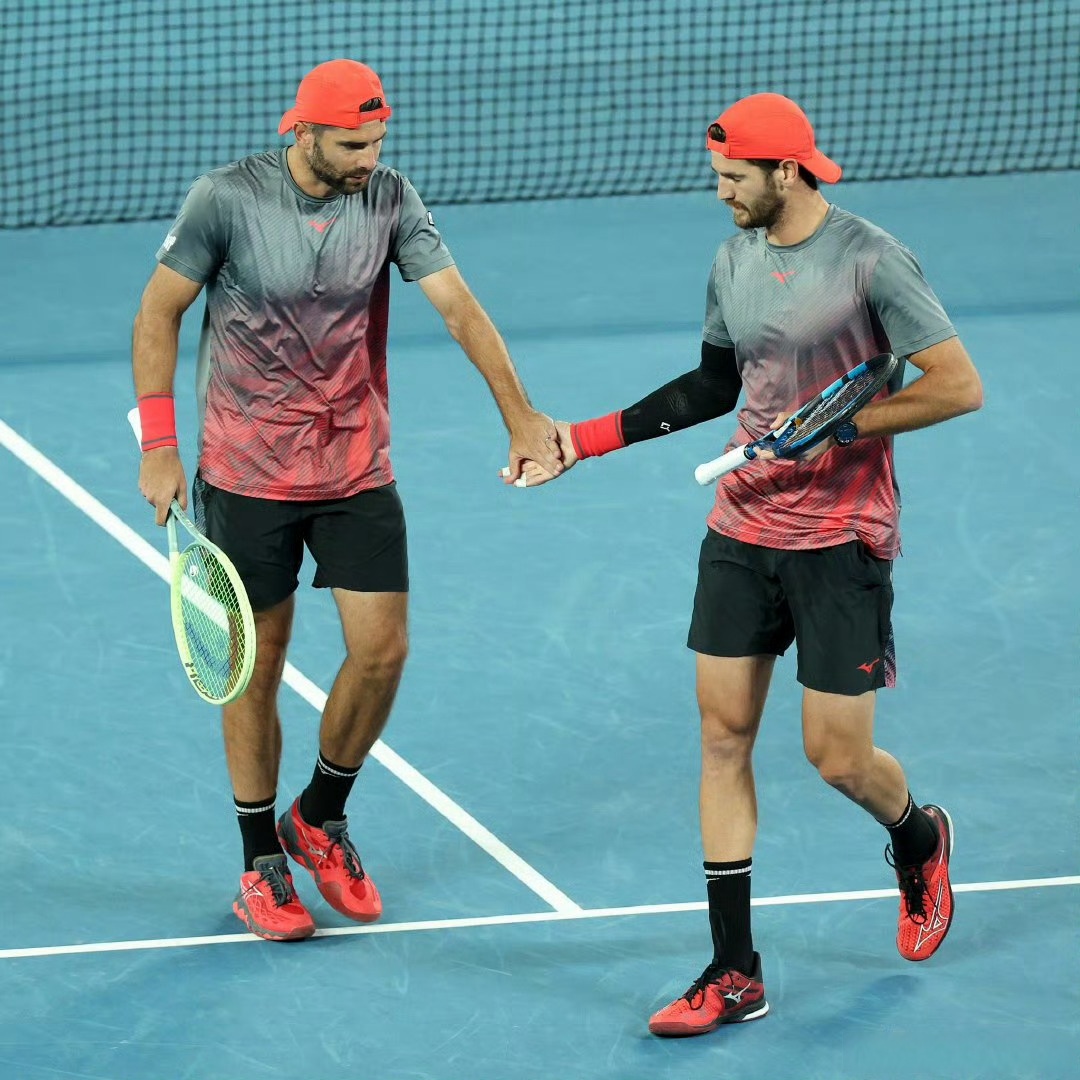 澳网险胜拉沃尔杯,蒂姆扛起全队 澳网险胜拉沃尔杯,蒂姆扛起全队