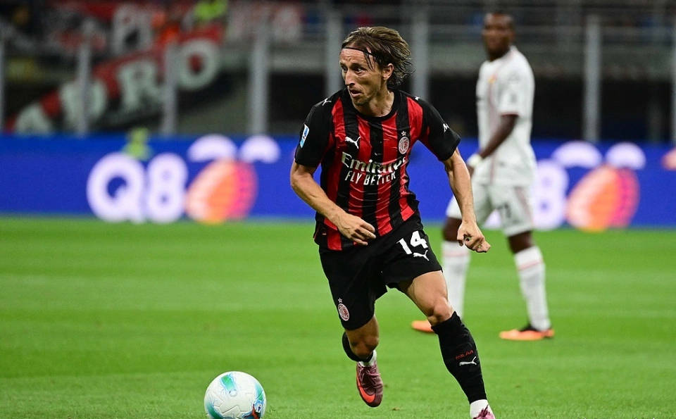 皇马强势勒沃库森,莫德里奇爆发神勇 皇马强势勒沃库森,莫德里奇爆发神勇