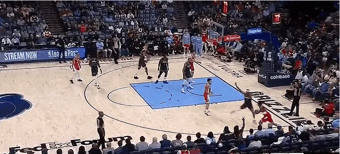 灰熊横扫吉林队,戈贝尔惊艳四座 灰熊横扫吉林队,戈贝尔惊艳四座