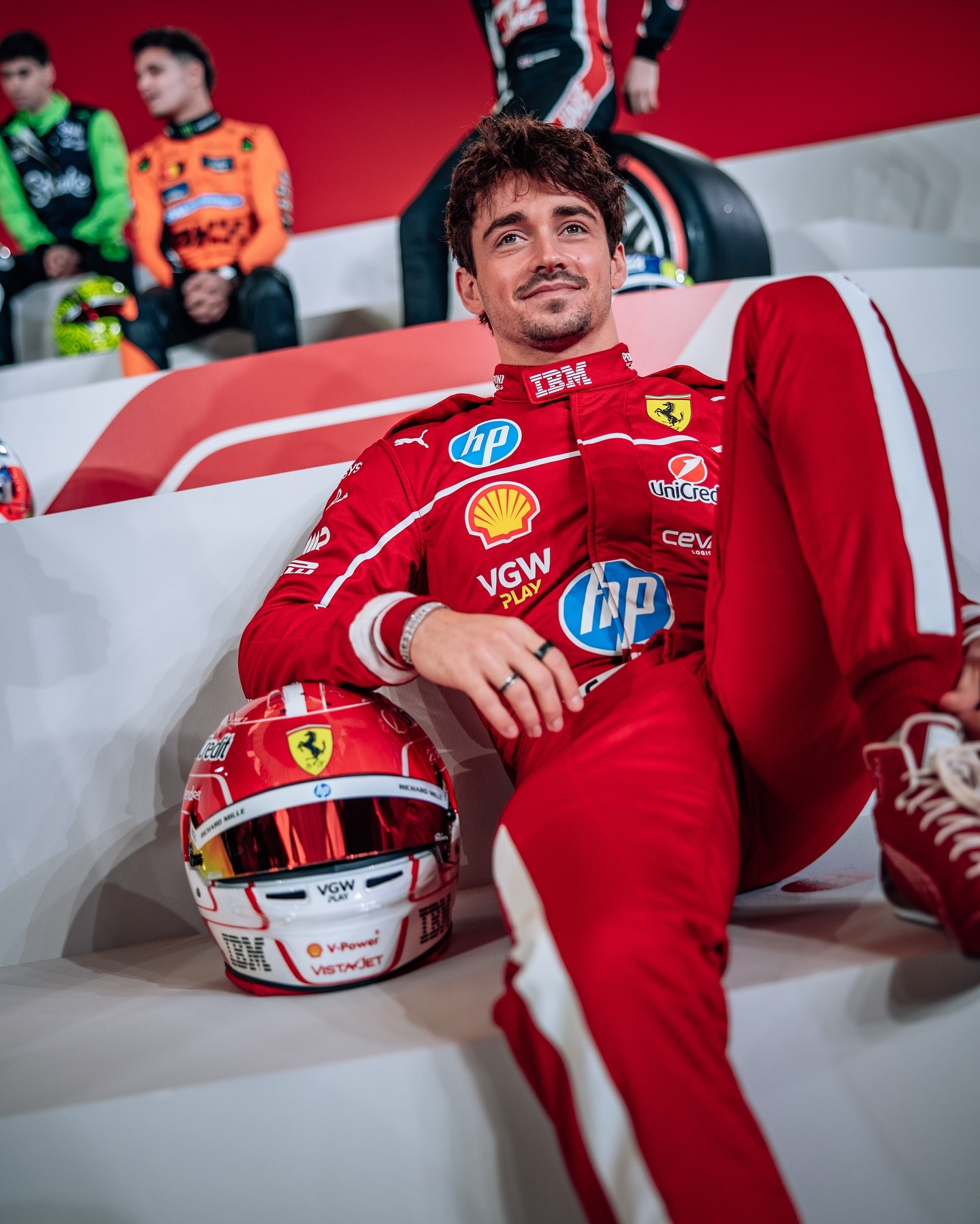 法拉利完胜迈凯伦,诺里斯带队取胜 法拉利完胜迈凯伦,诺里斯带队取胜