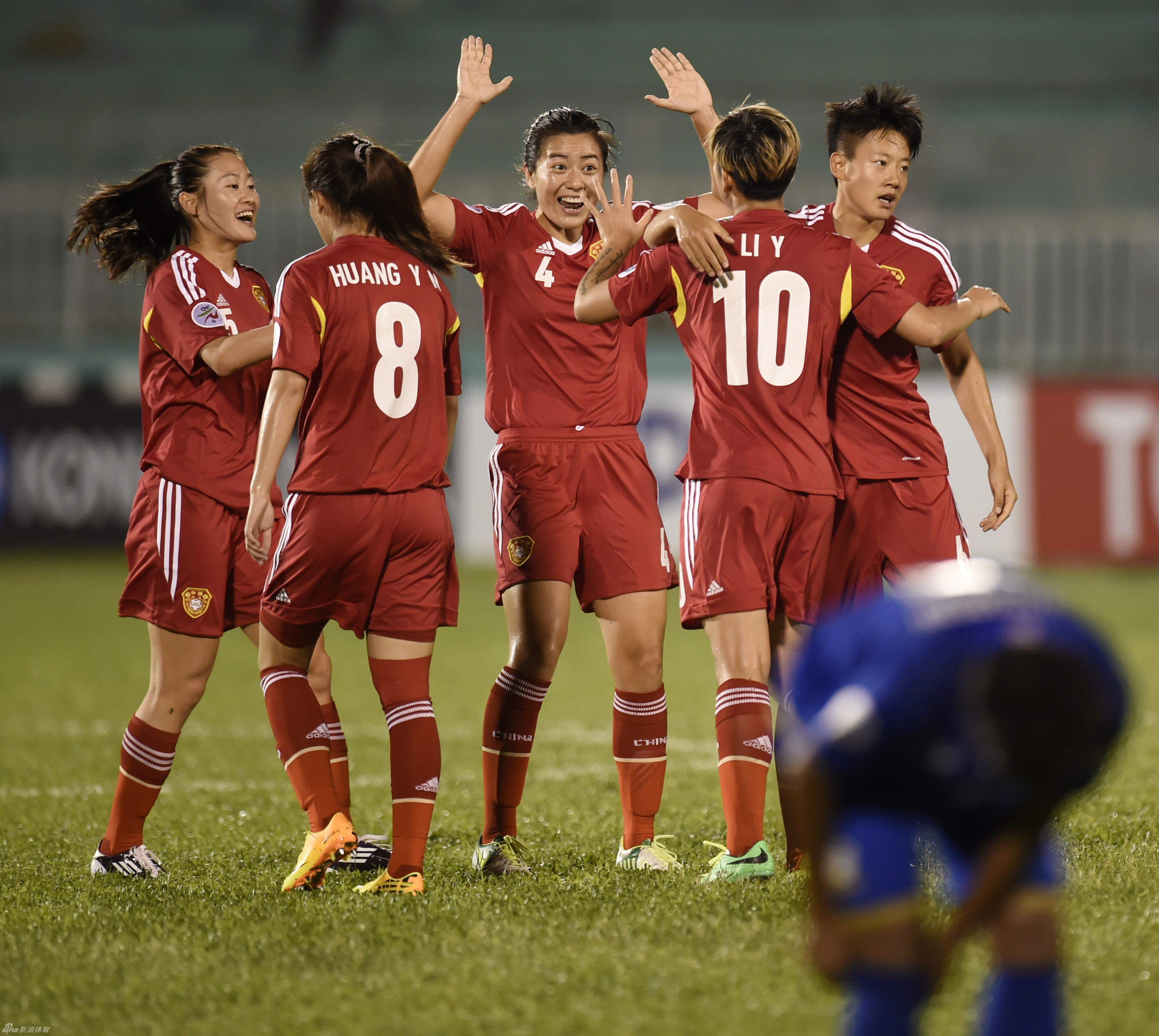 女子足球冠军联赛热血角逐 女子足球冠军联赛热血角逐