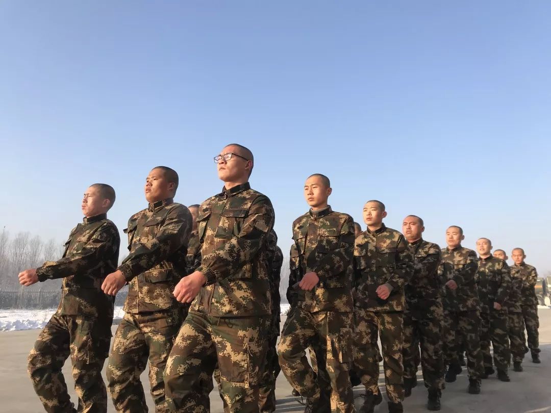 辽宁男篮锐意进军半决赛,勇往直前! 辽宁男篮锐意进军半决赛,勇往直前!