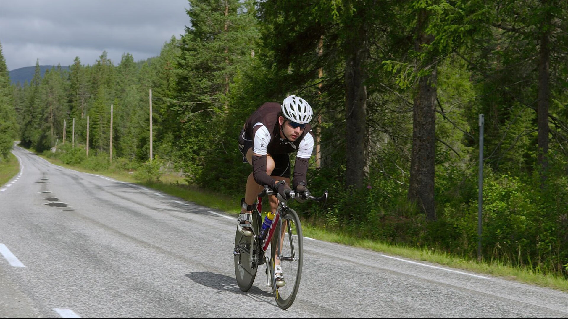 山西队以节奏掌控力克广东，西亚卡姆式表现成战术教科书
