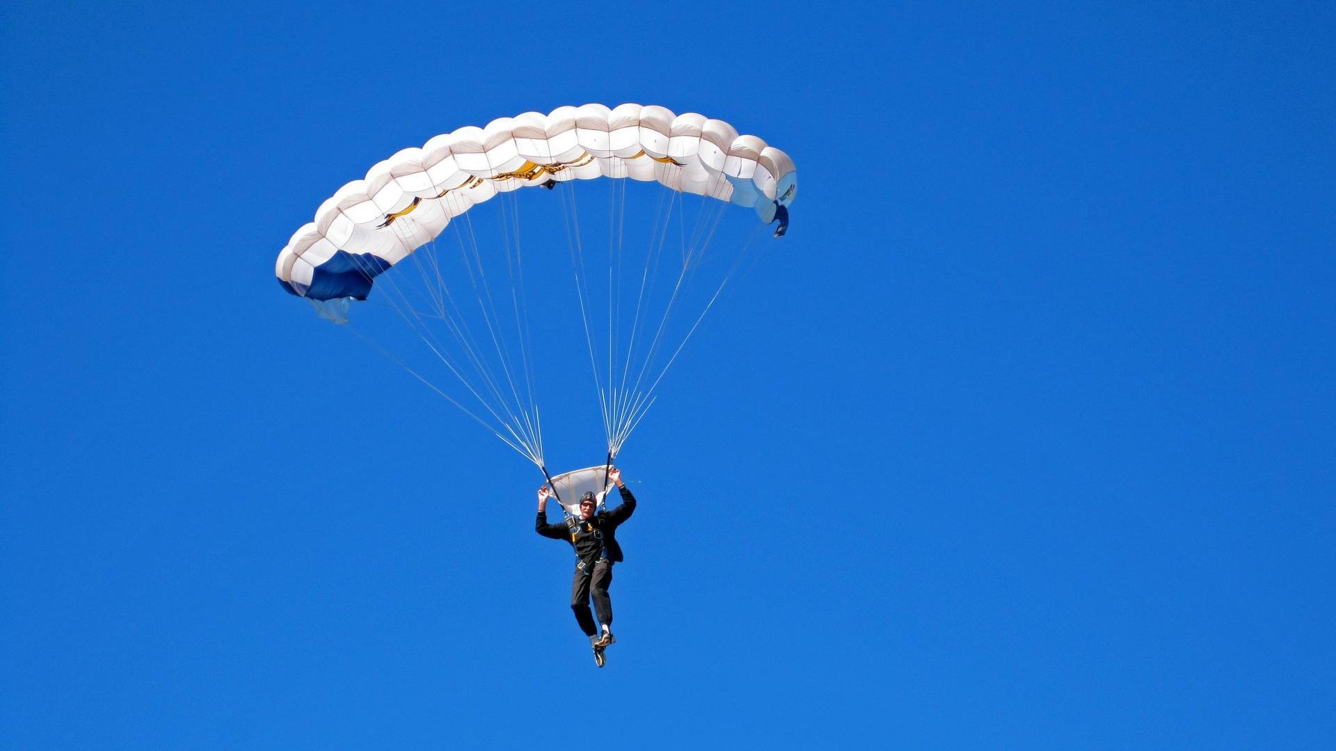 铁血纽约，东决预演？尼克斯窒息防守锁死雷霆进攻命脉