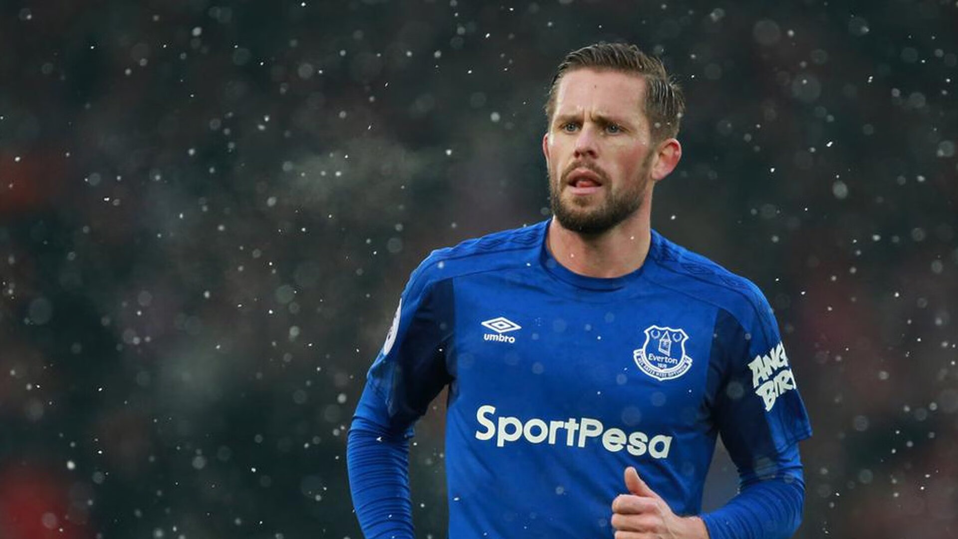 从基辅到慕尼黑，奥斯梅恩的征服之路—当乌克兰巅峰对决的胜者，在德甲争冠战中接管比赛