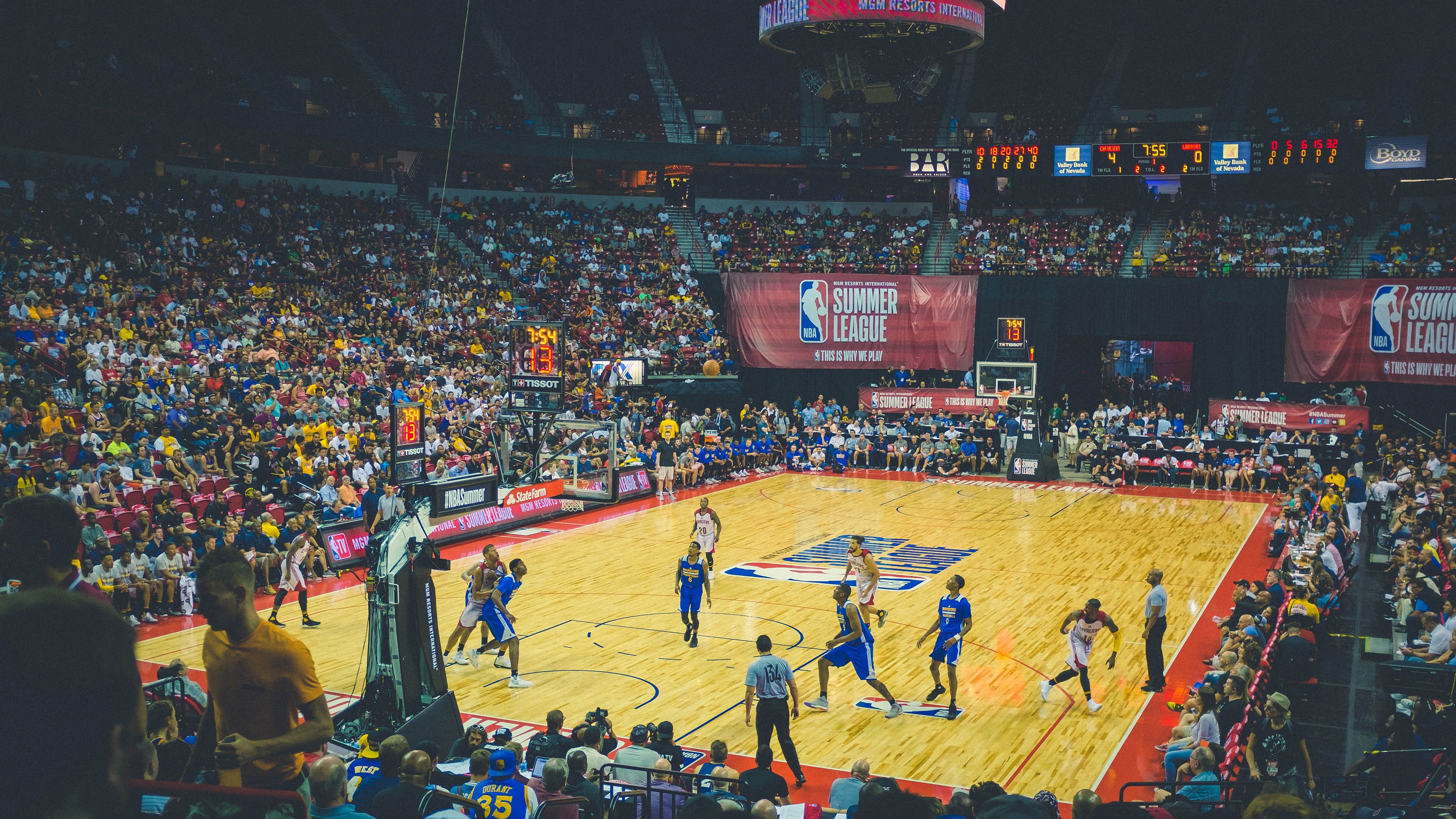 世界排名争夺战焦点战，巴萨斩落韩国，技术流足球的全球性胜利